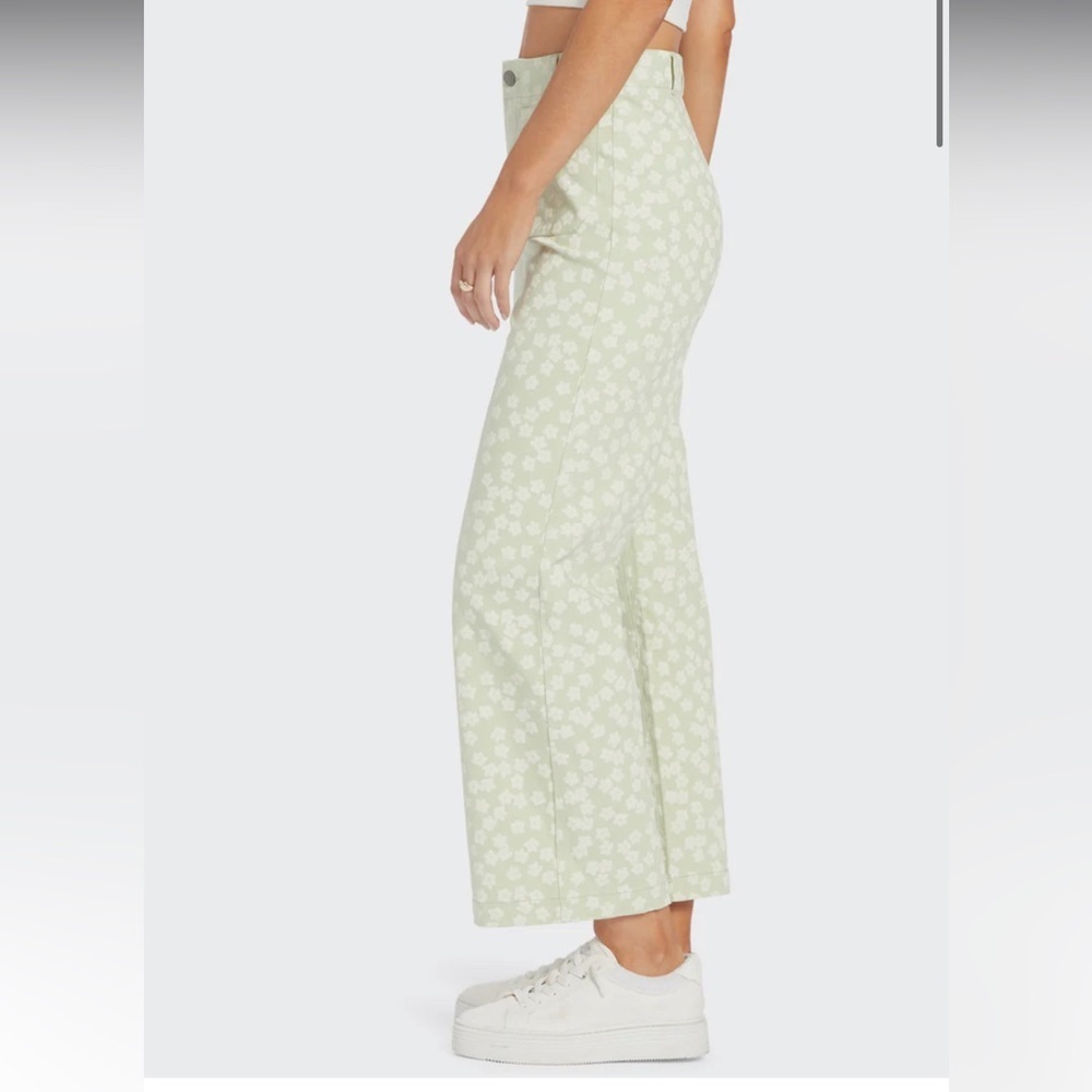 NWOT Roxy Coastal Cruiser Printed Twill Pants